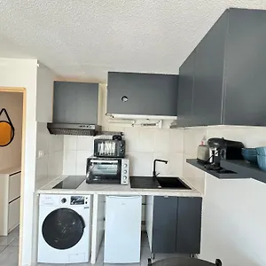 Appartement Dans Résidence Avec Piscine Et Tennis, Fréjus